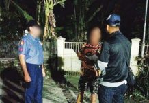 Joint operatives of the Caluya Municipal Police Station and San Joaquin Municipal Police Station arrested alias “Reyman” (center) for eight counts of acts of lasciviousness on March 10 in Barangay Poblacion, San Joaquin, Iloilo. ANTIQUE PPO PHOTO