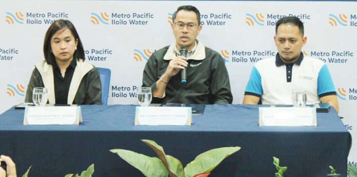 mpiw Metro Pacific Iloilo Water chief operating officer Angelo David C. Berba (center) discusses the company’s proactive measures to ensure reliability of water service amid rising fuel prices during Kapehan sa Media.
