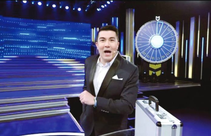 Luis Manzano is the host of the brand new season of "Kapamilya Deal or No Deal."