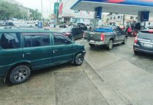Photo shows vehicles lining up at a gas station in Jaro, Iloilo City on March 9, a day before a big-time pump price hike.