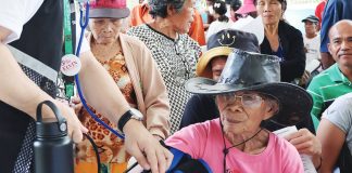 Health workers from the Department of Health - Western Visayas conduct medical check-ups and vital sign monitoring during a “Serbisyo Caravan for Indigenous Cultural Communities and Indigenous Peoples” in Barangay Quipot, Janiuay, Iloilo on March 6, serving 316 residents with free consultations, medicines, and diagnostic services. DOH-6