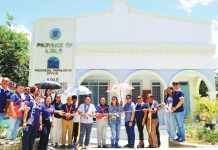 Another Iloilo teen center opens to combat teenage pregnancy, youth risks Provincial officials led by Gov. Arthur Defensor Jr. formally inaugurate the “Rombuhan sang Kasanag Teen Center 2.0” at Alimodian National Comprehensive High School, reinforcing efforts to address teenage pregnancy and promote holistic youth development in Iloilo. BALITA HALIN SA KAPITOLYO PHOTO