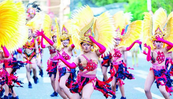 mai_Sinamba_sa_Aliwan_copy_compressed_resized Sinamba sa Regatta 2026 champion Grupo Ilonggo de Saltatores of Jalandoni Memorial National High School will bring Iloilo’s Paraw Regatta Festival spirit to the national stage as they gear up to represent the city at Aliwan Fiesta 2026 in Metro Manila. IFFI PHOTO