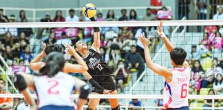 Farm Fresh Foxies’ Trisha Tubu unloads a powerful hit against the defense of Creamline Cool Smashers. PVL PHOTO
