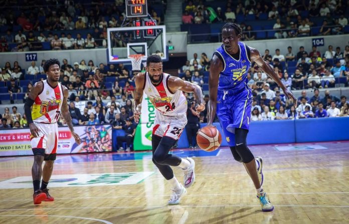 Bol Bol posted a double-double performance in TNT Tropang 5G’s win over San Miguel Beermen. PBA PHOTO