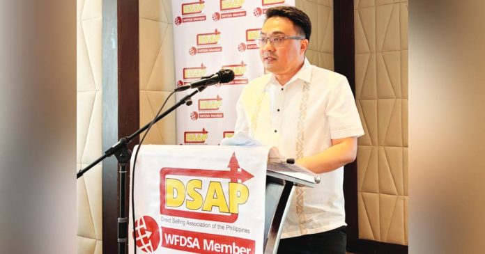unauthorized online resellers “The goal of this partnership is not only to address unauthorized online selling of direct selling companies’ products, more importantly, this is about building trust in the digital marketplace,” says Department of Trade and Industry - E-Commerce Bureau director Eryl Royce Nagtalon. DTI-E-COMMERCE BUREAU PHOTO