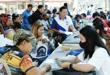 Amid high oil prices, no signs of workforce cuts for now – FPI Workers of the Department of Social Welfare and Development distribute the P5,000 fuel subsidy to tricycle drivers during the cash relief assistance payout in Ermita, Manila on March 17, 2026. The site is one of 30 distribution sites across Metro Manila where tricycle drivers can receive their fuel subsidy from the national government. PNA PHOTO BY YANCY LIM
