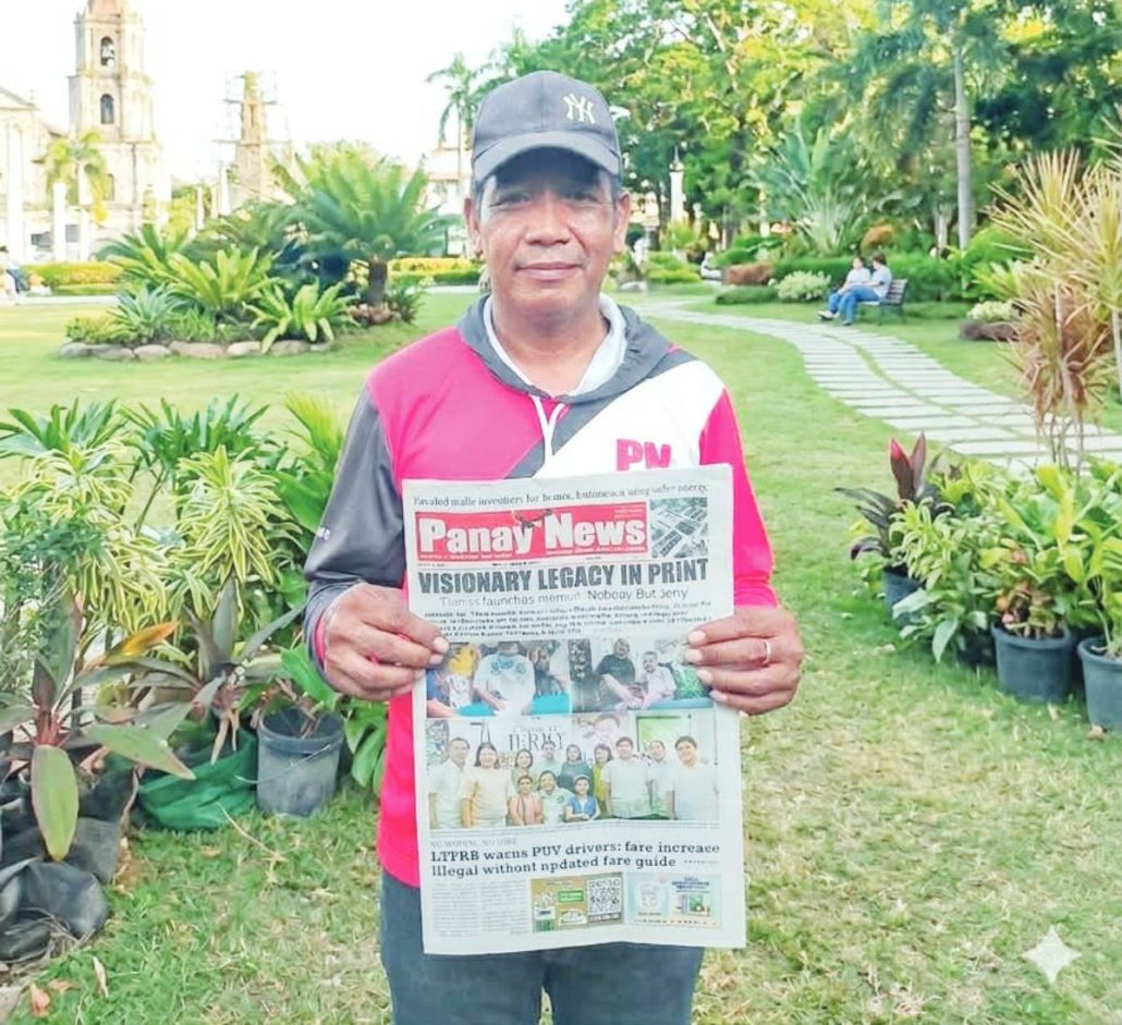 Demetrio Magarso Jr. has been selling newspapers in Antique since 2005, recognizing their importance for students.