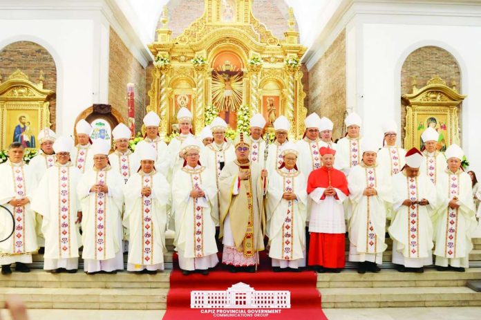 Aklan_bishop_compressed_resized Most Rev. Cyril Buhayani Villareal, D.D., a homegrown Capisnon, is episcopally ordained and canonically installed as bishop of the Diocese of Kalibo in Aklan on April 23, 2026. CAPIZ PROV’L GOV’T COMMUNICATIONS GROUP