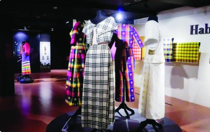 Antique patadyong copy_compressed The Sangguniang Panlalawigan of Antique is encouraging government employees to incorporate patadyong fabrics—a traditional handwoven fabric of Antiqueños—into their uniforms to promote cultural identity and support local weavers. PROVINCE OF ANTIQUE PHOTO