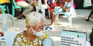 Residents of Hamtic, Antique availed themselves of free medical services during the PuroKalusugan Grand Health Caravan at the Guintas Covered Gym on March 24, led by the Department of Health Western Visayas in partnership with local stakeholders. DOH-WV CHD PHOTO