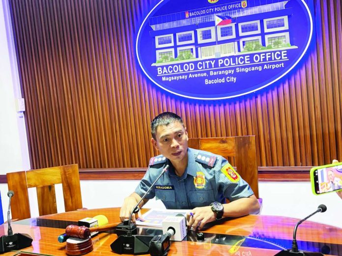 Police Colonel Eugene Rebadomia, officer-in-charge of the Bacolod City Police Office, announces stricter enforcement of City Ordinance No. 08-15-729 against illegal “barkers.” MAE SINGUAY/PN