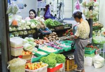 BSP sees inflation rising between 3.1-3.9% in March Vegetables fill stalls at Iloilo Terminal Market in Iloilo City in this March 9, 2026 photo. While rising fuel and food prices are expected to push March 2026 inflation to between 3.1 and 3.9 percent, the Bangko Sentral ng Pilipinas said Tuesday, March 31, that easing vegetable prices may help partly offset the increase. AJ PALCULLO/PN