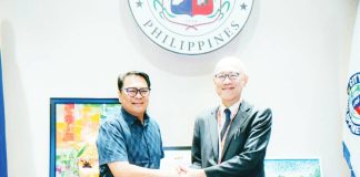 Bacolod City Mayor Greg Gasataya and Japanese Consul General Yudai Ueno exchanged a handshake during a courtesy visit at City Hall, underscoring their shared commitment to strengthening cooperation on sustainable development initiatives, including waste-to-energy programs. BCCO-PIO PHOTO