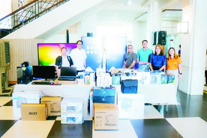 Bacolod_SGLG_compressed_resized Equipment was turned over by the Department of the Interior and Local Government to the City of Bacolod during a ceremony held on April 19, at the Bacolod City Government Center lobby. BCCO-PIO PHOTO