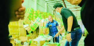 Bacolod City Mayor Greg Gasataya, together with personnel from the Bacolod City Police Office, led the inspection of a warehouse in Barangay Alijis allegedly used to store raw materials for illegal cigarette production. The facility reportedly contained millions of pesos worth of packaging materials and related paraphernalia. BCCO-PIO PHOTO