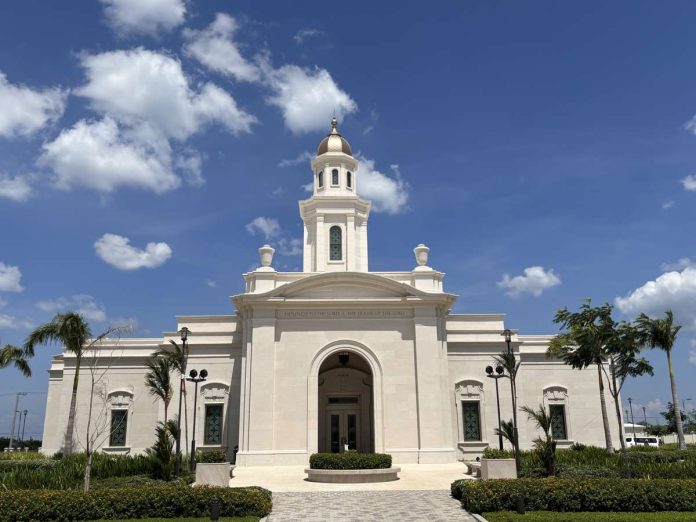 Bacolod_temple_compressed_resized The newly completed Bacolod Philippines Temple of The Church of Jesus Christ of Latter-day Saints stands along the Bacolod-Silay Access Road in Barangay Bata, drawing attention for its intricate design and landscaped surroundings as it opens to the public for a limited-time open house from April 16 to May 2, 2026. MAE SINGUAY/PN