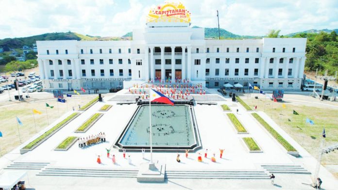 Capiztahan festival April 13, 2026 marked the opening of “Capiztahan,” the grandest and longest-running festival in Capiz. The month-long celebration highlighted the province’s founding anniversary while showcasing its rich history, distinct culture, and gastronomy. CAPIZ PROV’L GOV’T COMMUNICATIONS GROUP PHOTO
