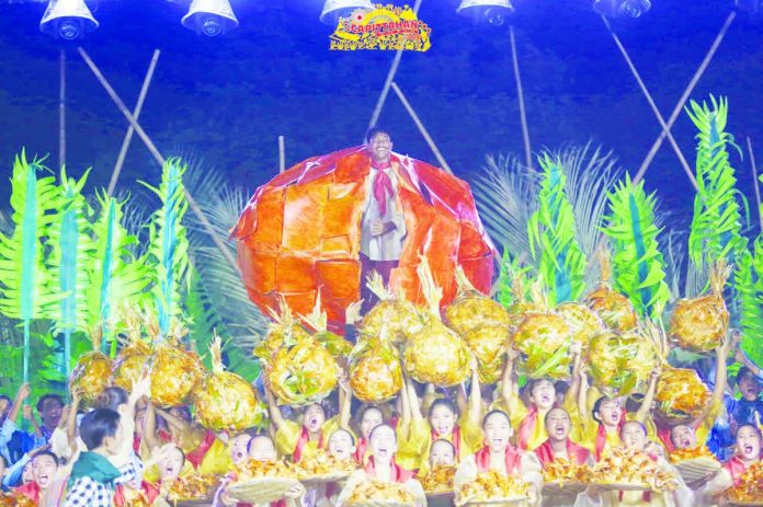 Capiztahan_highlights_resized_resized_compressed Performers in vibrant costumes and dynamic choreography brought Capisnon heritage to life during the Maragtas of Capisnon Cultural Performances (Dance Drama), a highlight of the Capiztahan Festival held at Pueblo de Panay TechnoPark in Roxas City on April 18, 2026. CAPIZ PROV’L GOV’T COMMUNICATIONS GROUP