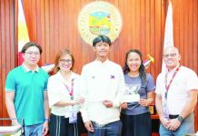 Ilonggo sprinter earns P75,000 incentive for ASEAN School Games podium finish Kian Labar (center), a 17-year-old sprinter from Dingle, Iloilo, receives a P75,000 cash incentive from Iloilo provincial government following his three silver medal finish at the ASEAN School Games in Brunei. Present during the turnover at the Provincial Capitol are Iloilo Sports Development and Management Office chief Dr. Ma. Janelyn Fundal (second from left), Atty. Gian Carlo Diana (extreme left), and Head Executive Assistant and Population Office Head Atty. Ruel Von Superio (extreme right). PHOTO FROM BALITA HALIN SA KAPITOLYO