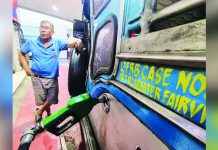 A jeepney driver who plies the Litex-Commonwealth-Elliptical Road route in Quezon City avails himself of the P10 discount per liter. The government has allotted an initial budget of P1.5 billion for the fuel subsidy, which will cover up to 150 liters per week per vehicle until July, benefiting some 142,000 jeepney and UV express units nationwide in partnership with 14,000 gas stations. PNA
