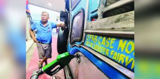 A jeepney driver who plies the Litex-Commonwealth-Elliptical Road route in Quezon City avails himself of the P10 discount per liter. The government has allotted an initial budget of P1.5 billion for the fuel subsidy, which will cover up to 150 liters per week per vehicle until July, benefiting some 142,000 jeepney and UV express units nationwide in partnership with 14,000 gas stations. PNA