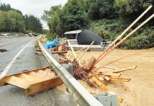 New Zealand declares emergency in Wellington as floods hit Footage online show vehicles submerged, trees uprooted, houses hit by landslides. PORIRUA CITY COUNCIL