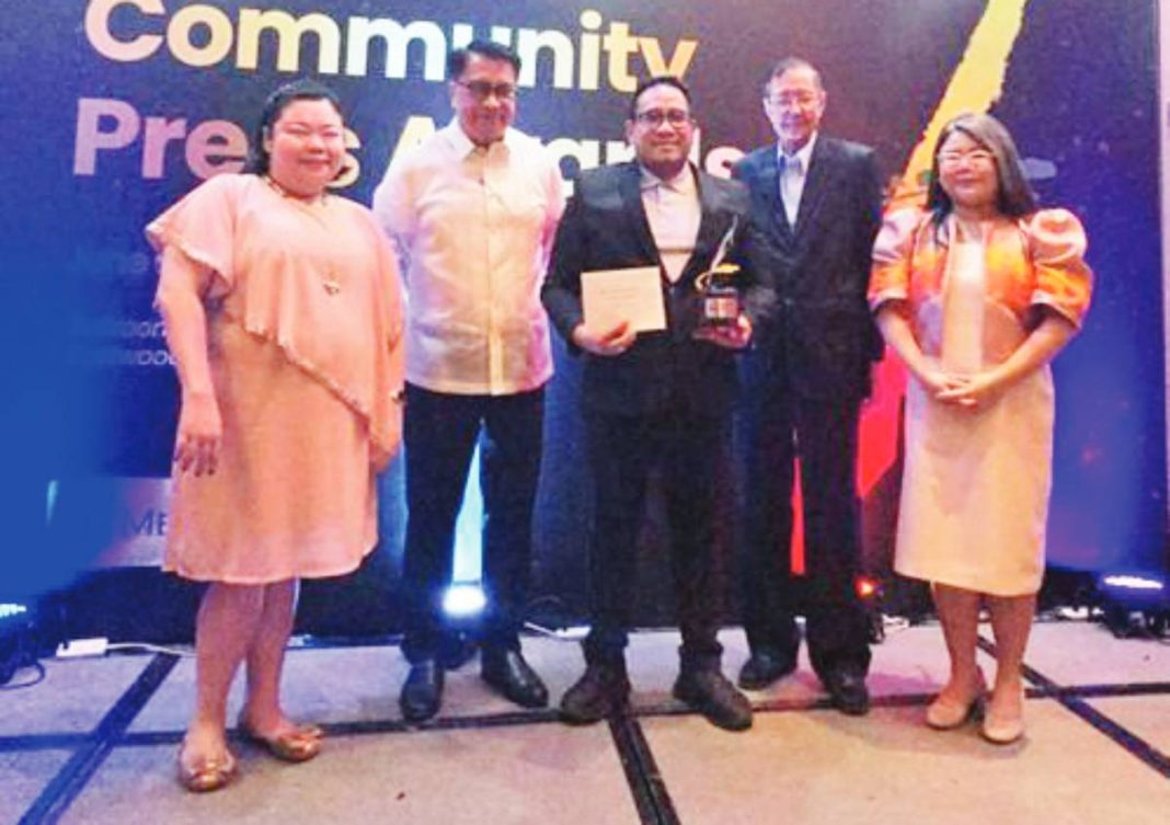 Panay News’ Daniel S. Fajardo II shares the stage with Philippine Press Institute officials after receiving the Best Editorial Page award — reaffirming the paper’s strong voice in regional opinion journalism – during the 2024 Community Press Awards held at Eastwood Richmonde Hotel, Quezon City on June 27, 2025.