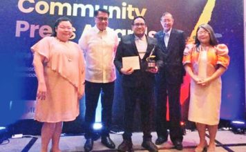 WORDS THAT MOVE A REGION: Panay News’ award-winning editorial page shaping civic awareness and public discourse Panay News’ Daniel S. Fajardo II shares the stage with Philippine Press Institute officials after receiving the Best Editorial Page award — reaffirming the paper’s strong voice in regional opinion journalism – during the 2024 Community Press Awards held at Eastwood Richmonde Hotel, Quezon City on June 27, 2025.