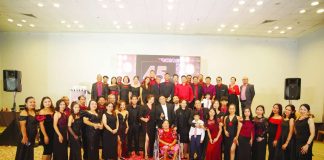 Panay News’ co-founder, Madam Maria Santillan Fajardo, with children and grandchildren, and Panay News employees.