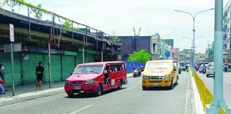 The Land Transportation Franchising and Regulatory Board (LTFRB) Region 6 will distribute fuel cash assistance to an estimated 8,000 to 10,000 public utility vehicle drivers and operators today, April 24, and April 25 at the LTFRB regional office in Barangay Quintin Salas, Jaro, Iloilo City. AJ PALCULLO/PN