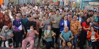 A total of 133 senior citizens in Roxas City received their cash gifts under the Expanded Centenarians Act Cash Benefits Program. MAYOR RONNIE DADIVAS PHOTO