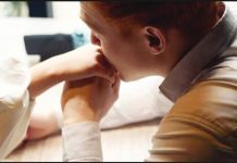Kissing a woman’s hand can be sexual assault, Spanish court finds In Spain, kissing a woman’s hand without her consent can constitute sexual assault, the Supreme Court ruled. ALAMY