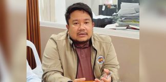 Dr. Rodney Labis, head of the Iloilo Provincial Health Office’s Health Service Delivery Division, stresses that leptospirosis is preventable: “Malikawan naton ini paagi sa paglikaw sang paglusong ukon pagpaligo sa tubig-baha, talamnan, kag iban pa nga may higko nga tubig nga kontaminado sang ihi sang infected nga ilaga.”