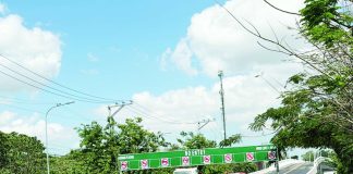 The Buhang Flyover in Jaro, Iloilo City has reopened ahead of schedule, with strict “no entry” restrictions still enforced on heavy vehicles, motorcycles, and other prohibited road users. MAI LADIAO/PN