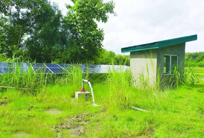 neljoy_irrigation_(1)_compressed_resized Solar-powered irrigation pumps of the National Irrigation Administration operate in rice fields in Miag-ao and San Miguel, Iloilo, providing cost-efficient, renewable water supply to farmers amid rising fuel prices and climate-driven dry spells. NIA-6