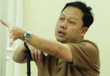 Former congressman Zaldy Co faces graft and malversation charges in connection with an alleged P289-million flood control project in Naujan, Oriental Mindoro, reportedly undertaken by a firm owned by his family.