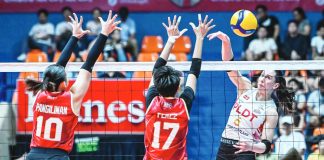 PLDT High Speed Hitters’ Savannah Davison scores against the defense of Cignal Super Spikers’ Ivy Perez. PVL PHOTO