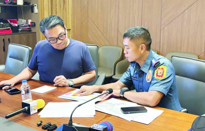 Bacolod hold-up case copy_compressed Bacolod City Police Office Director Col. Eugene Rebadomia (right) provided updates on the investigation into the recent robbery-hold-up incident involving a physician, alongside Bacolod City Mayor Greg Gasataya (left), during a press conference at the Bacolod City Government Center on May 30, 2026. Police later arrested two suspects linked to the case in separate operations. MAE SINGUAY/PN