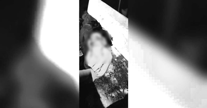 Bacolod newborn_compressed_superimposed A newborn baby girl, who was delivered outside a school in Barangay 4, Bacolod City, was reportedly in good condition after being rescued by social welfare personnel and emergency responders on May 18. SCREENGRAB FROM MARK GABRIEL SALANGA FB