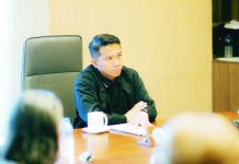 Bacolod forms TWG to assess future of city slaughterhouse Bacolod City Administrator Atty. Mark Steven Mayo discussed the creation of a Technical Working Group (TWG) tasked with evaluating long-term options for the city slaughterhouse ahead of the expiration of its joint venture agreement in 2028. The TWG will study legal, financial, operational, and infrastructure alternatives to ensure the continued delivery of slaughterhouse services in the city. BCCO PHOTO