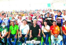 Capisnon farmers receive indemnity checks from PCIC, boosting agricultural recovery efforts Farmers from Dao, Cuartero, and Dumarao in Capiz received indemnity checks from the Philippine Crop Insurance Corporation during the distribution of assistance under the Calamity Crop Insurance Project at the Cuartero Civic Center on May 19, 2026. The program provides financial relief to farmers affected by recent natural calamities. CAPIZ PROV’L GOV’T COMMUNICATIONS GROUP PHOTO