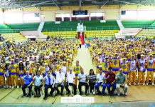 Athletes and members of the Western Visayas Regional Athletic Association Meet 2026 delegation from Capiz received additional allowances from the provincial government on May 7, 2026, at the Villareal Stadium in Roxas City. CAPIZ PROV’L GOV’T COMMUNICATIONS GROUP PHOTO