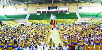 Athletes and members of the Western Visayas Regional Athletic Association Meet 2026 delegation from Capiz received additional allowances from the provincial government on May 7, 2026, at the Villareal Stadium in Roxas City. CAPIZ PROV’L GOV’T COMMUNICATIONS GROUP PHOTO