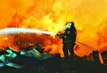 Explosion at China fireworks factory kills 21 people Firemen battle a huge fire following a fatal explosion at a fireworks factory in Hunan, China. BBC