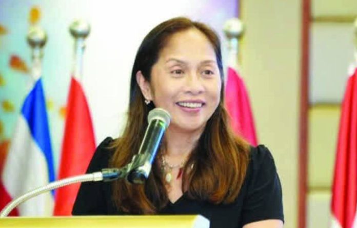 DOE ERC order_compressed "The public deserves a full and transparent accounting of the incidents that led to these grid alerts, and we are requiring the National Grid Corporation of the Philippines to comply fully with all reportorial and regulatory obligations,” says Energy Secretary Sharon Garin. DOE PHOTO