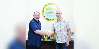 National Defense Secretary Gilberto C. Teodoro Jr. met with Negros Occidental Gov. Eugenio Jose Lacson at the Provincial Capitol in Bacolod City on May 23. The meeting formed part of Teodoro’s visit to the province, where he also inspected military units in Sagay City and Cauayan town and reiterated the legitimacy of recent military operations against the New People’s Army. NEGOCC PROV’L GOV’T PHOTO