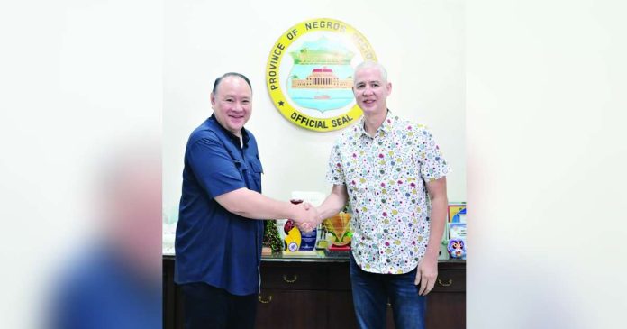 Defense chief_compressed_superimposed National Defense Secretary Gilberto C. Teodoro Jr. met with Negros Occidental Gov. Eugenio Jose Lacson at the Provincial Capitol in Bacolod City on May 23. The meeting formed part of Teodoro’s visit to the province, where he also inspected military units in Sagay City and Cauayan town and reiterated the legitimacy of recent military operations against the New People’s Army. NEGOCC PROV’L GOV’T PHOTO