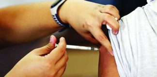 Many Filipinos stop getting vaccinated once they reach working age, and would only go back to doing so when they get older, according to the Philippine Foundation for Vaccination. PHILIPPINE DAILY INQUIRER