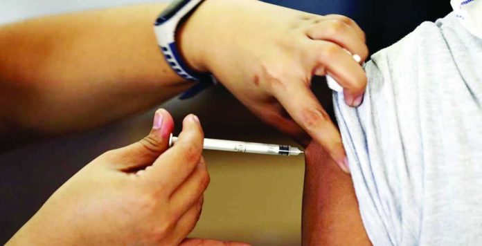 Health_experts_copy_compressed_resized Many Filipinos stop getting vaccinated once they reach working age, and would only go back to doing so when they get older, according to the Philippine Foundation for Vaccination. PHILIPPINE DAILY INQUIRER
